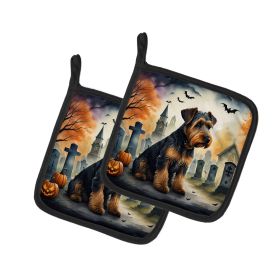 Airedale Terrier Spooky Halloween Pair of Pot Holders Kitchen Heat Resistant Pot Holders Sets Oven Hot Pads for Cooking Baking BBQ, 7 1/2 x 7 1/2